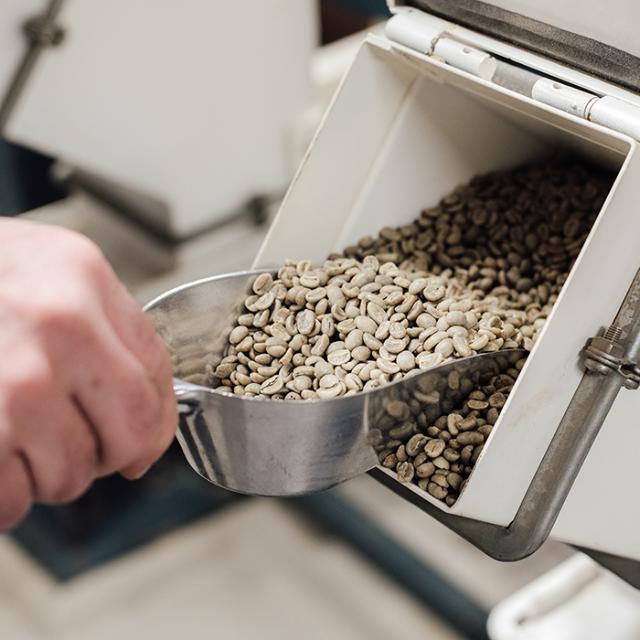 roasting of coffee beans in BKI production where food safety is high priority