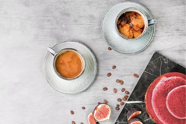 BKI coffee with cake